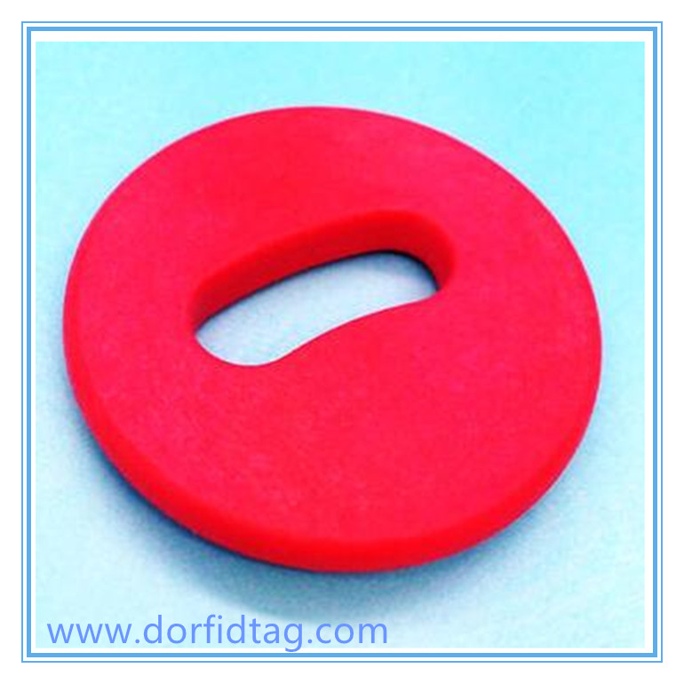 Industrial RFID laundry tags and RFID laundry scanner for hotels, hospitals, and work-wear